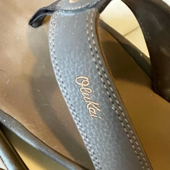 OluKai, men’s 11, brown leather and rubber flip flop sandals, beach vacation EUC - Picture 8 of 8